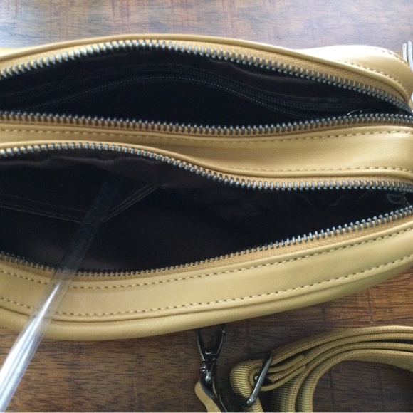 Longchamp 3D Camera Bag - Picture 5 of 5